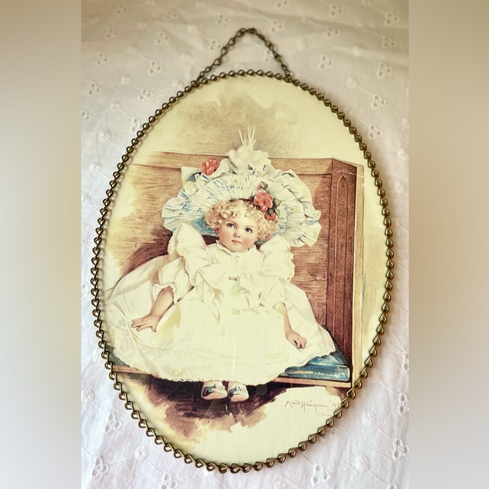 Vintage 1998 Victorian Girl Portrait #164 Oval Flue Glass
